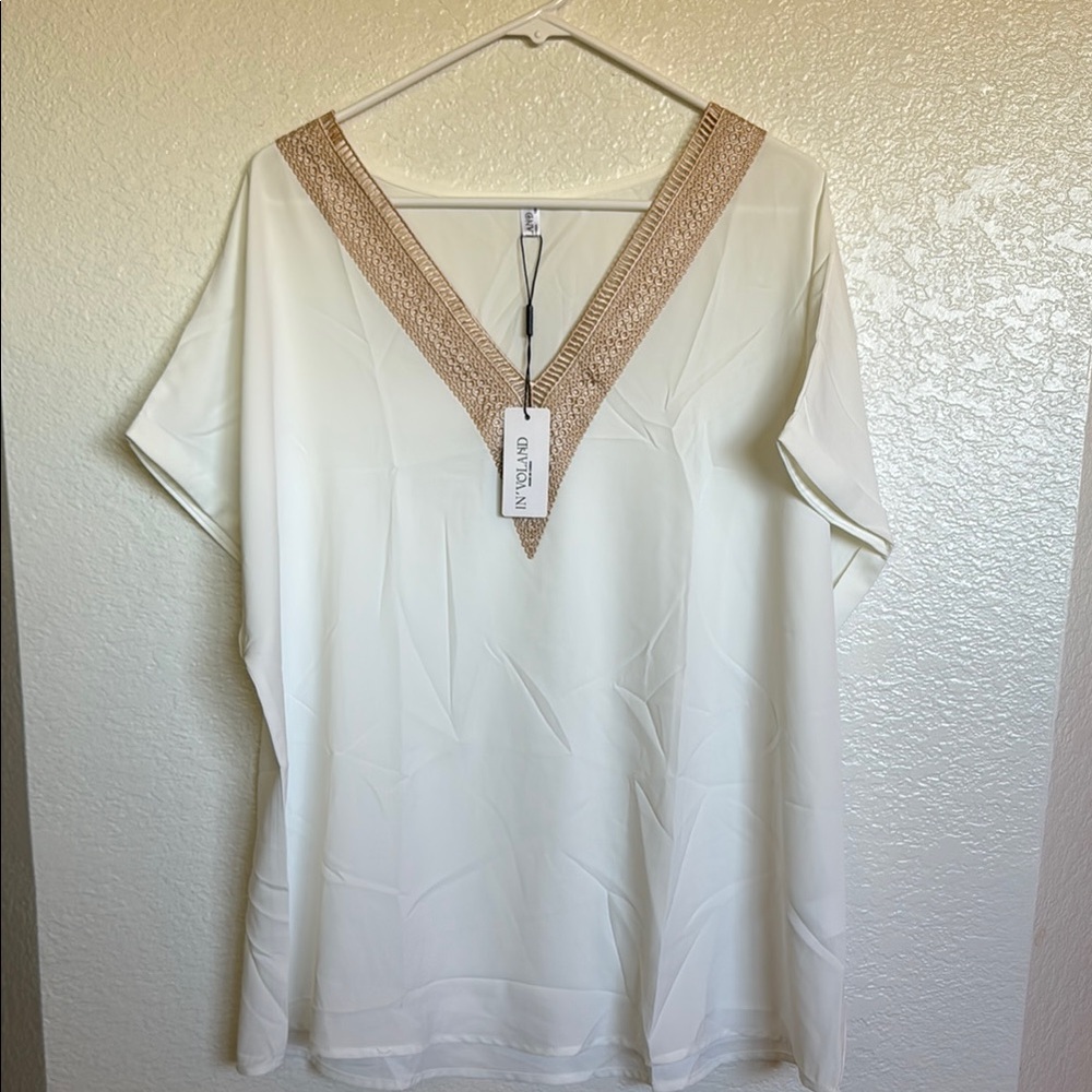 NWT white V neck tops Size 18